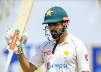 بابر اعظم نے ٹیسٹ کرکٹ میں تین ہزار رنز مکمل کر لیے