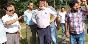 ڈاکٹر جی این اِیتو نے بارہمولہ کا تفصیلی دورہ کیا اورمحکمہ سیاحت کے اثاثوں اور سہولیات کا جائزہ لیا