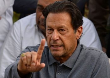 عمران خان نے قومی اثاثوں کی فروخت کیلئے شہباز حکومت کی مذمت کی