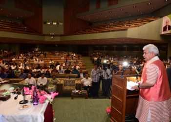لفٹینٹ گورنر نے جموں و کشمیر یو ٹی میں زراعت اور اس سے منسلک شعبوں کی ہمہ گیر ترقی پر ملٹی اسٹیک ہولڈر کنونشن کے اختتامی اجلاس سے خطاب کیا