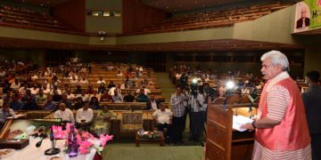 لفٹینٹ گورنر نے جموں و کشمیر یو ٹی میں زراعت اور اس سے منسلک شعبوں کی ہمہ گیر ترقی پر ملٹی اسٹیک ہولڈر کنونشن کے اختتامی اجلاس سے خطاب کیا