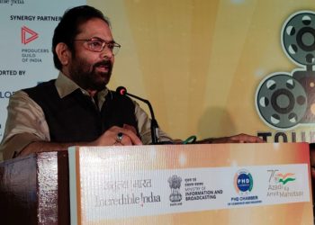 فلم انڈسٹریز ٹریلین ڈالر کا حصہ ڈال کر دنیا بھر کے ممالک کی معیشت میں اہم کردار ادا کر رہی ہیں/نقوی