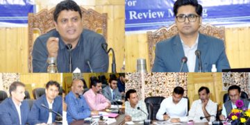 سرمد حفیظ نے ترقیاتی سرگرمیوں کا جائیزہ لینے کیلئے بانڈی پورہ کا دورہ کیا