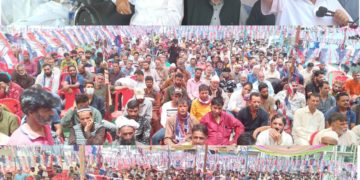 شوپیاں میں اپنی پارٹی کا پُر جوش جلسہ، شرکا نے سید الطاف بخاری کا والہانہ استقبال کیا