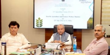 وزیراعظم کی توجہ چھوٹے کسانوں کو منظم کرکے ان کی آمدنی بڑھانےپر مرکوز / تومر