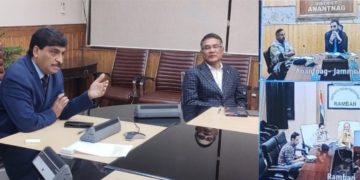 چیف سیکرٹری نے ٹریفک کی نقل و حمل اور سری نگر ۔ جموں قومی شاہراہ کی صورتحال کا لیاجائزہ