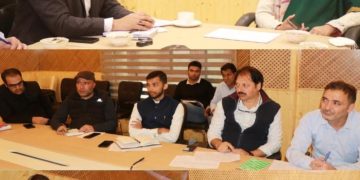 سیکرٹری صحت و طبی تعلیم نے ڈینگوکی صورتحال اور روکتھام کے اَقدامات کا جائزہ لیا