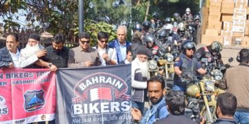 سرمد حفیظ نے بحرین بائیکرس کی ریلی کوڈاون ٹاﺅن سری نگر کیلئے جھنڈی دِکھا کر روانہ کیا