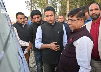  مرکزی وزیر مملکت ڈاکٹر سبھاس سرکار کا دورہ کولگام