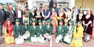 مرکزی وزیر برائے تعلیم اور امور خارجہ دو روزہ دورے پر گاندر بل پہنچے