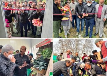 اَٹل ڈولو نے لال منڈی سری نگر میں ویجی ٹیبل کیفے ٹیریا کا کیااِفتتاح