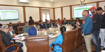 اتل ڈولو نے جموں ڈویژن میں کسانوں کی ،پیداواری تنظیموں کی پیش رفت کا لیا جائیزہ