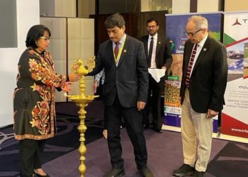 چیف سیکرٹری نے لندن میں ایک گلوبل کنونشن میں جموں وکشمیر میں سرمایہ کاری کی شروعات کی