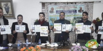 سوربھ بھگت نے سری نگر میں پی ایم۔ کے یو ایس یو ایم اور روف ٹاپ سولر سکیموں کے بارے میں بیداری پروگرام کا کیااِفتتاح