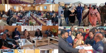 مرکزی وزیر مملکت زراعت و بہبود کساناں نے فروٹ منڈی سوپور کا دورہ کیا