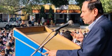 مشیر راجیو رائے بھٹناگر نے ہیر ا نگر کٹھوعہ میں ” مائی ٹاﺅن مائی پرائیڈ“ پروگرام میں لیاحصہ