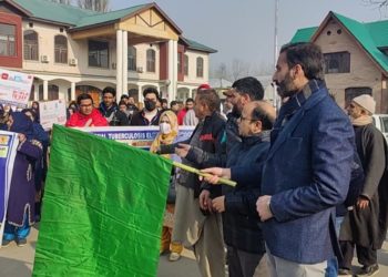 ڈی سی اننت ناگ نے ایس این سی سروے کا کیاآغاز