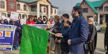 ڈی سی اننت ناگ نے ایس این سی سروے کا کیاآغاز