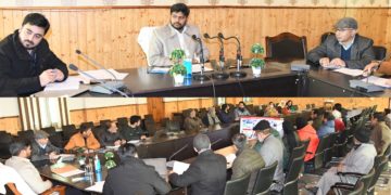 ڈی سی گاندربل نے ڈی ایم سی میٹنگ کی صدارت کی