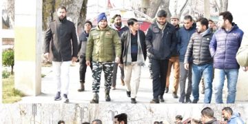 ڈی سی گاندربل نے کھیر بھوانی مندر اور آرکیولوجیکل سائٹ شہامہ کا کیادورہ