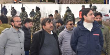 میئر سری نگر اور پرنسپل سیکرٹری مکانات و شہری ترقی محکمہ نے سری نگر میں بڑے پیمانے پر صفائی مہم شروع کی