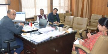 سیکرٹری صحت نے ڈسٹرکٹ ہسپتالوں کو مضبوط بنانے کے ایکشن پلان پرتبادلہ خیال کرنے کیلئے جائزہ میٹنگ کی صدارت کی