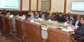 مشیر بٹھناگر نے جے جے ایم کے تحت کاموں کی پیش رفت کا لیا جائیزہ