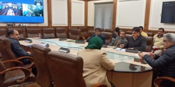 پیٹرولیم سے ماخوذ اسپرے تیل کی فراہمی ، دستیابی کو یقینی بنائیں / اتل ڈولو