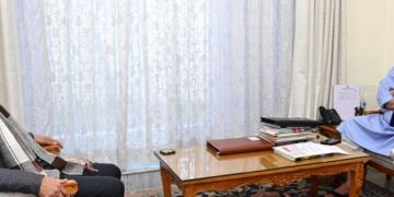 سابق ممبر پارلیمنٹ اور سابق رُکن اسمبلی نے لیفٹیننٹ گورنر سے ملاقات کی