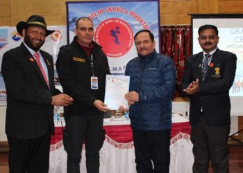 مشیر بٹھناگر نے آئی ایس ایم گلمرگ میں سکس سِگما اسکئیرز کو مبارکباد دی