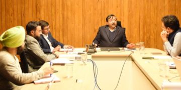 دھیر ج گپتا نے اَفسران کو ہدایت دی