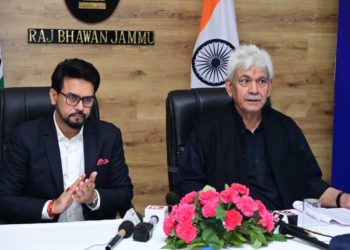 انوراگ ٹھاکر اور لیفٹیننٹ گورنر نے تیسرے کھیلو انڈیا سرمائی کھیلوں کا ماسکوٹ، تھیم سانگ اور جرسی لانچ کی