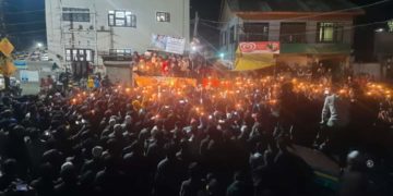 دوشیزہ کے قتل کے خلاف سوئیہ بوگ بڈگام میں دوسرے بھی احتجاج