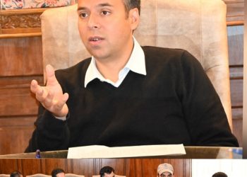 ڈی سی کولگام نے ایکلاویہ ماڈل ریذیڈنشل سکول ٹنگمرگ کے کام کاج کا لیاجائزہ