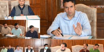 ڈی سی کولگام نے ایم سی کولگام کے ڈرافٹ ماسٹر پلان کی پیش رفت کا جائزہ لیا