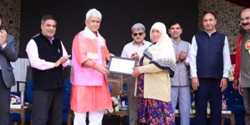 مفاد خصوصی رکھنے والے افراد کی چالوں سے خبردار رہنے کی ضرورت /ایل جی منوج سنہا