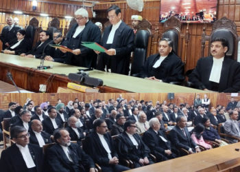 چیف جسٹس نے جسٹس اَتل سریدھرن کو عہدے کا حلف دِلایا