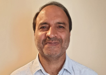 دسویں جماعت کے امتحانات میں کامیابی درج کرانے والے طلبا و طالبات کو محمد اشرف میر کی مبارکباد