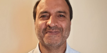دسویں جماعت کے امتحانات میں کامیابی درج کرانے والے طلبا و طالبات کو محمد اشرف میر کی مبارکباد
