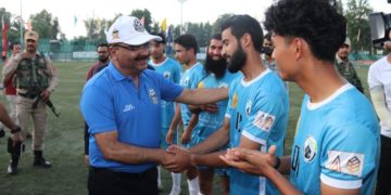 پڑوسی ملک نوجوانوں کو منشیات کی طرف راغب کرنےکی خاطر ”پنجاب ماڈل“ اپنانے کی کوشش کررہا ہے/پولیس سربراہ