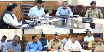 پھلوں کے ٹرکوں کو بلا روک ٹوک رسائی دینے کےلئے خصوصی اسٹیکرز لگائے جائیں گے