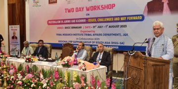 لیفٹیننٹ گورنر کا جموںوکشمیر میں ترقیاتی منظرنامے پر اِنڈیا فاﺅنڈیشن کے گول میزمباحثے سے خطاب