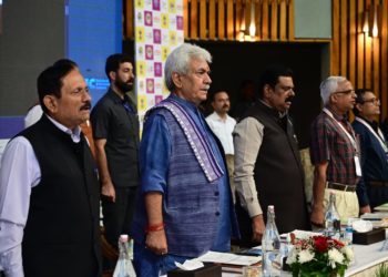 لوگوں کو گمراہ کرنے والے 50 ہزار لوگوں کی ہلاکتوں کے ذمہ دار /منوج سنہا