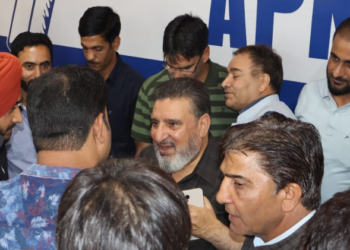 سید محمد الطاف بخاری کی پارٹی لیڈروں اور کارکنوں سے متحرک رہنے اور اپنی عوامی رابطہ مہم میں سرعت لانے کی تلقین