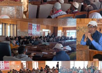 کے وِی کے گریز نے جامع زرعی ترقیاتی پروگرام کے تحت ’ میگا بیداری پروگرام ‘ کا اِنعقاد کیا