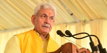 لوگ دہشت گردوں اور انکے حامیوں کو پناہ دینے سے گریز کریں /ایل جی منوج سنہا