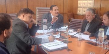 مشیر راجیو رائے بھٹناگر نے محکمہ سکولی تعلیم کی کارکردگی اور کام کاج کا جائزہ لیا