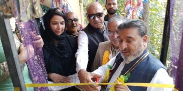 الطاف بخاری کے ہاتھوں سمبل میں اپنی پارٹی دفتر کا افتتاح
