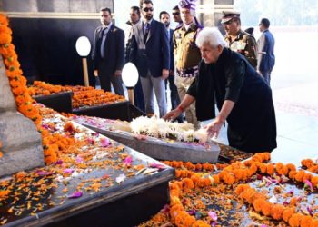 منوج سنہا کا پولیس کے یادگاری دن پر شہید پولیس اہلکاروں کو شاندار خراج عقیدت