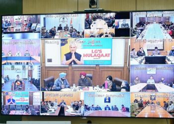 ایل جی ملاقات: لیفٹیننٹ گورنر نے جے کے ۔ آئی جی آر اے ایم ایس پردرج شکایات کا اَزالہ کیا